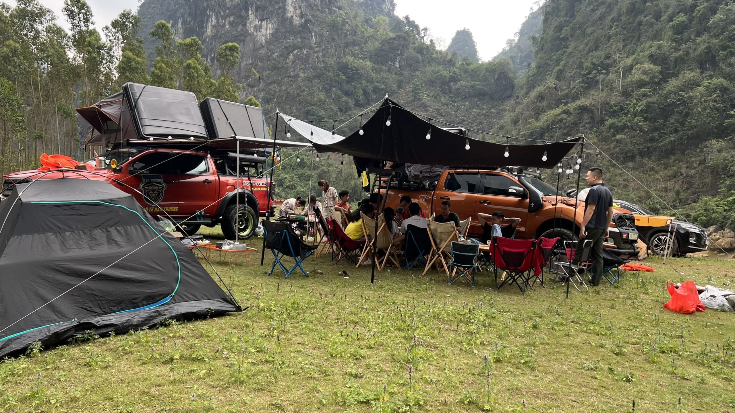 Phu-kien-va-tien-ich-tren-xe-ban-tai-do-camping